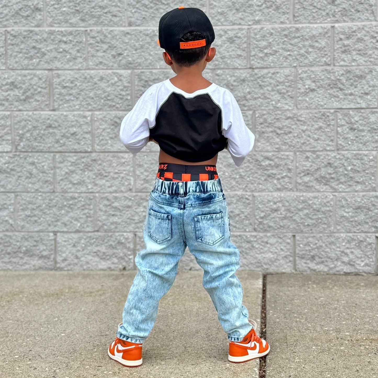 Hallo-Check Boardies (Toddler-Youth)